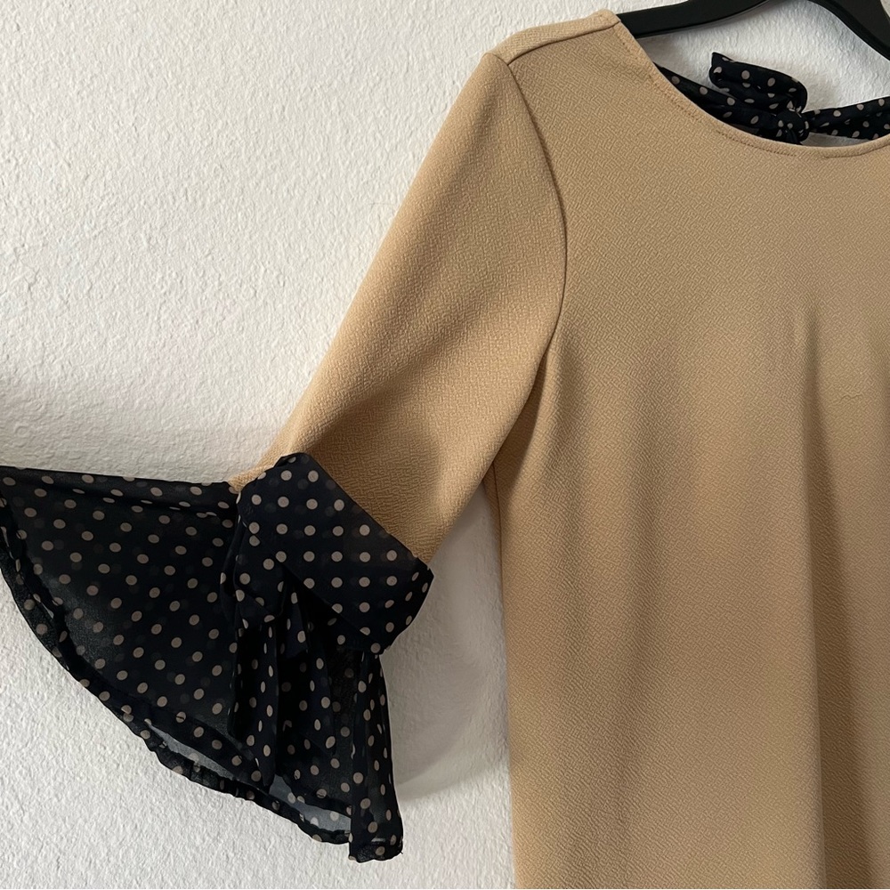 2/$15💖7th Ave New York And Company Ruffle Sleeve Blouse